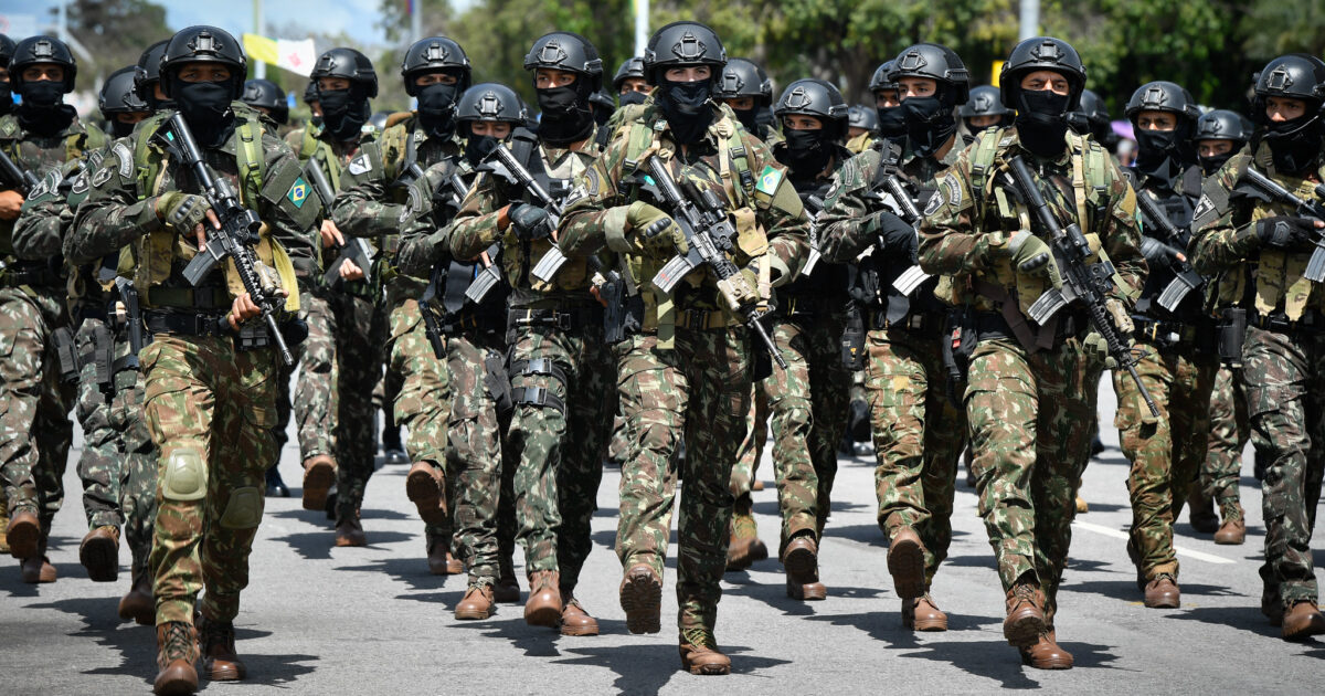 Dia do Soldado: Zarattini celebra papel das Forças Armadas na defesa do país