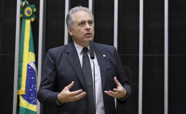 Zarattini defende justiça tributária e critica pressões políticas na votação da MP 1303