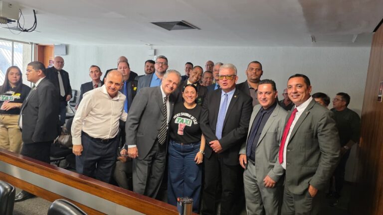 Zarattini garante direito à transferência de alvará para taxistas