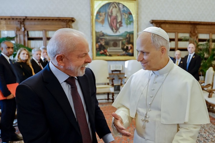 Lula encontra Papa Leão XIV e pede mobilização contra a fome global