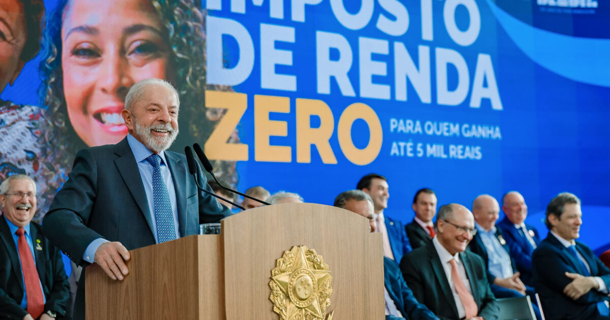 Lula zera IR até R$ 5 mil e faz justiça fiscal para 25 milhões