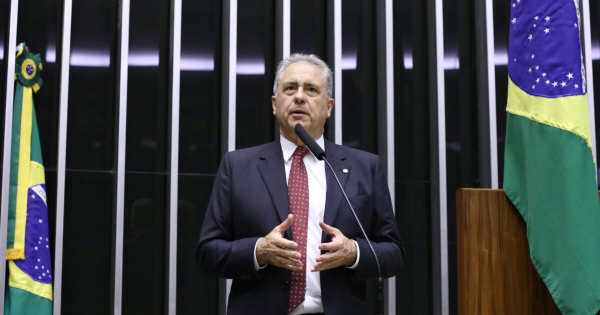 Zarattini critica ofensiva do empresariado contra o fim da escala 6×1