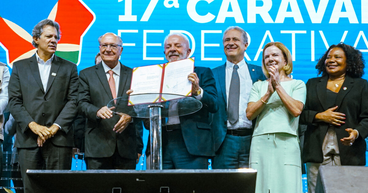 Lei de Zarattini é sancionada por Lula e garante R$ 3,1 bilhões à indústria química