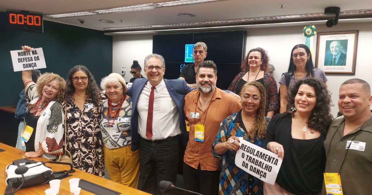 Zarattini comemora aprovação de projeto que regulamenta a profissão da dança