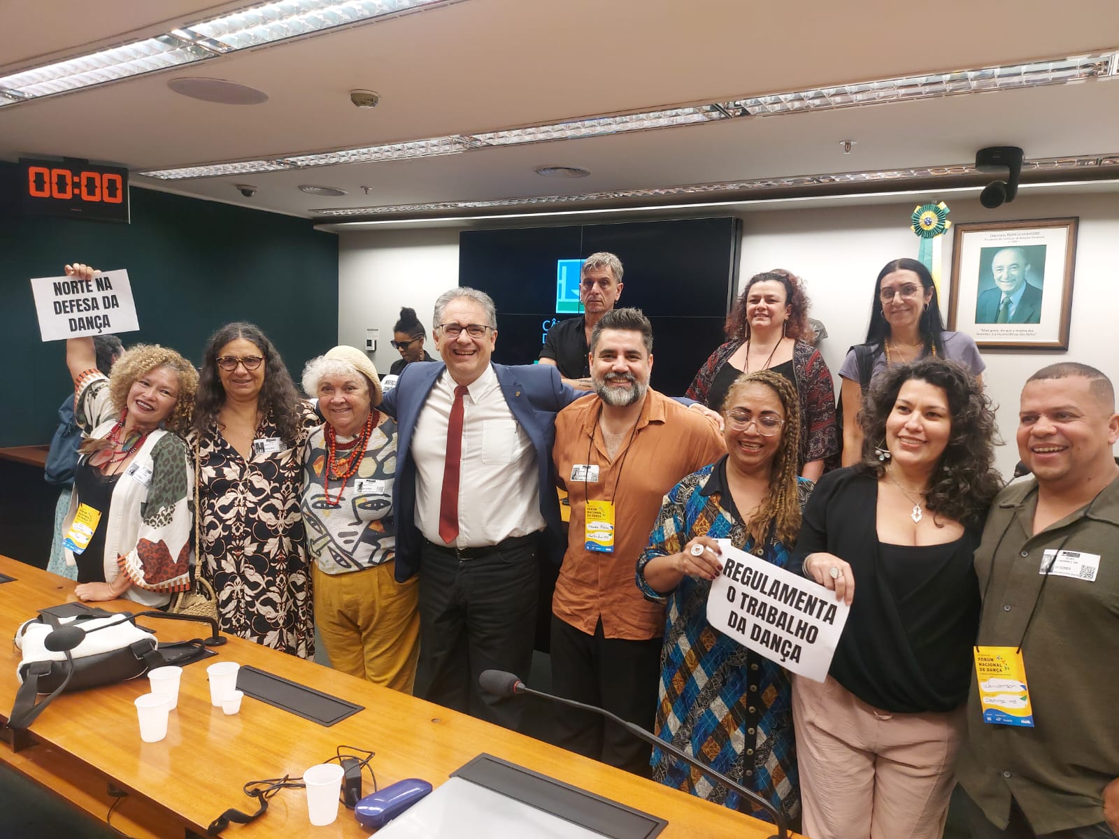 Zarattini comemora aprovação de projeto que regulamenta a profissão da dança