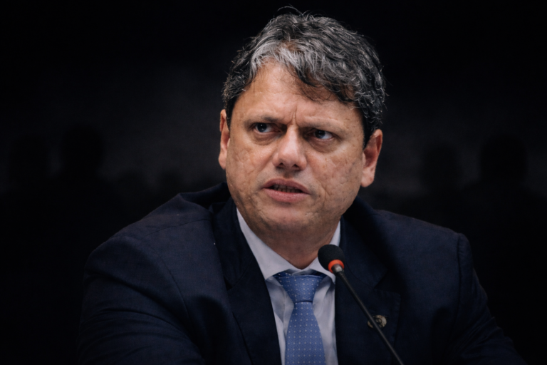 Em Campinas, Tarcísio anuncia obra enquanto a saúde entra em colapso