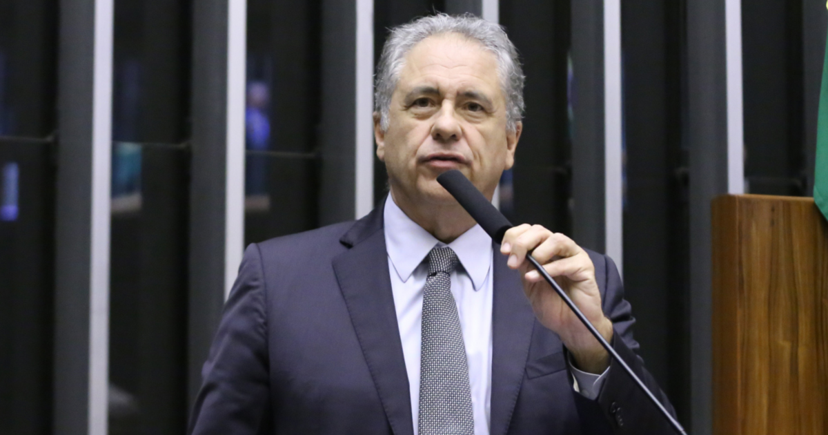 Zarattini critica venda de mina de terras raras e defende controle nacional sobre minerais estratégicos