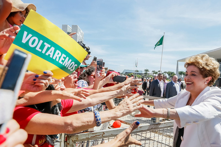 10 anos do golpe: Brasil rompeu com democracia e usou misoginia para derrubar Dilma