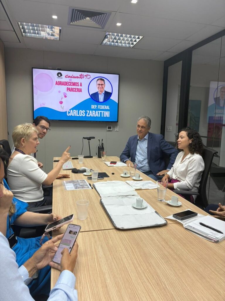 Zarattini visita Hospital da Mulher da Unicamp e reforça compromisso com o SUS