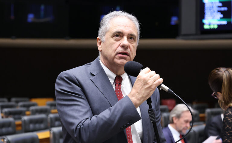 “Lula virou o jogo e vai crescer nas próximas pesquisas”, diz Zarattini