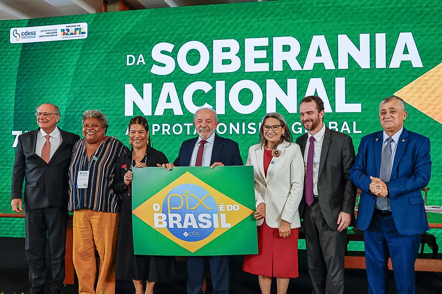 Pix é do Brasil: Governo Lula blinda marca contra ataques e oportunismo